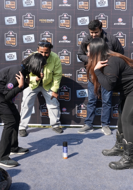 Biking games at a Chai & Pakoda Ride
